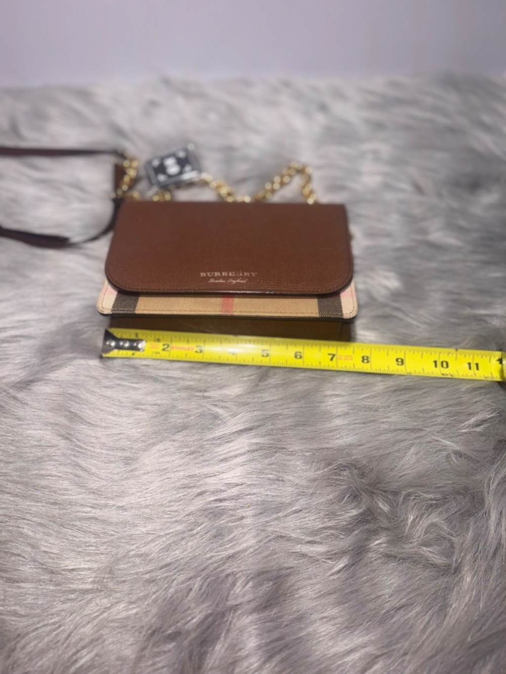 Burberry Hampshire Wallet on Chain w/COA - Picture 12 of 13